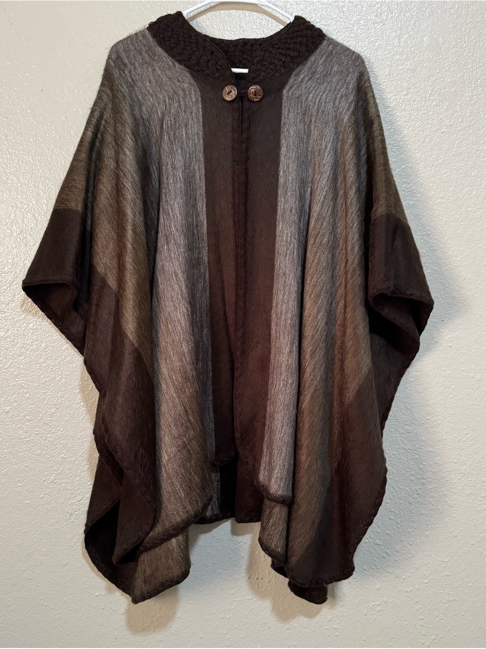 Women’s One Size Button BABY ALPACA Wool Cape Poncho Wrap Shawl Coat